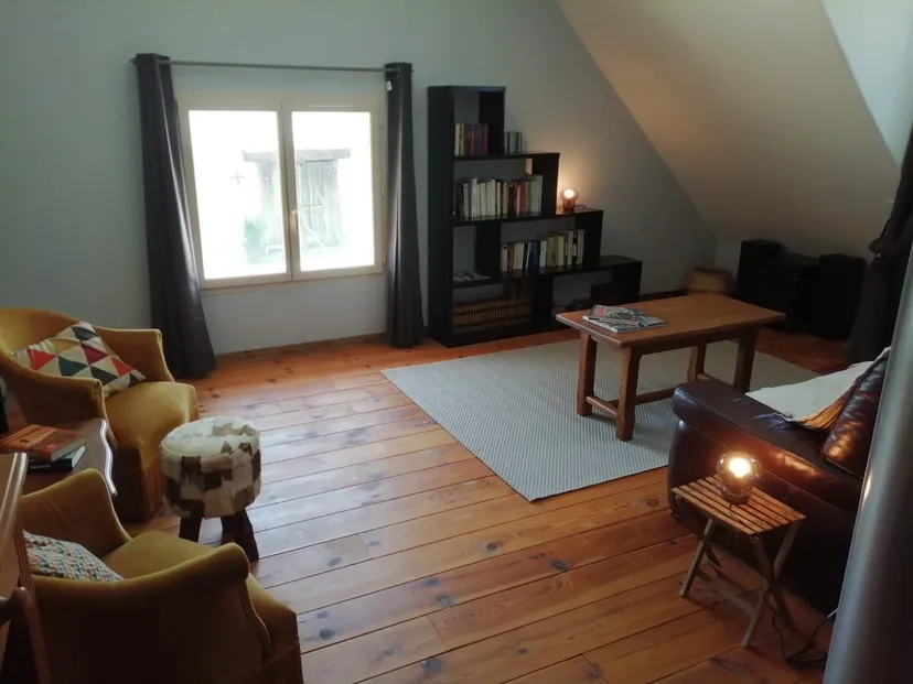 Gite de pêche avec étang privé de 1500m², proche de montluçon, gîte et pêche familiale