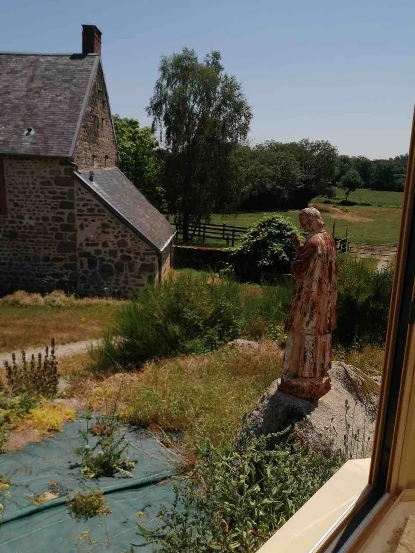 Gite de pêche avec étang privé de 1500m², proche de montluçon, gîte et pêche familiale