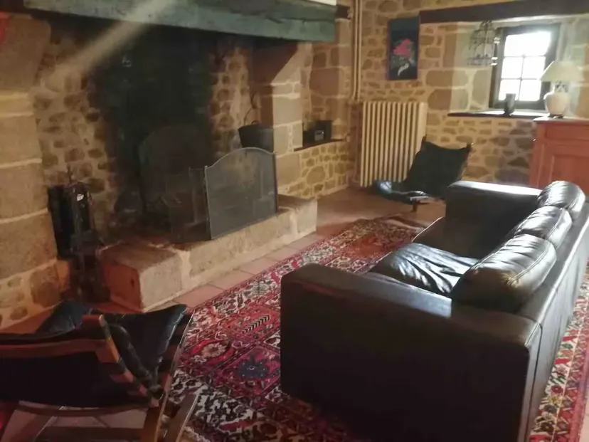 Gîte familial avec étang privatif de 0,15 ha en Nouvelle-Aquitaine
