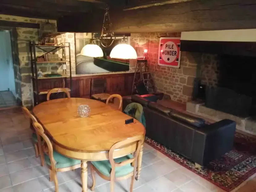 Gîte familial avec étang privatif de 0,15 ha en Nouvelle-Aquitaine