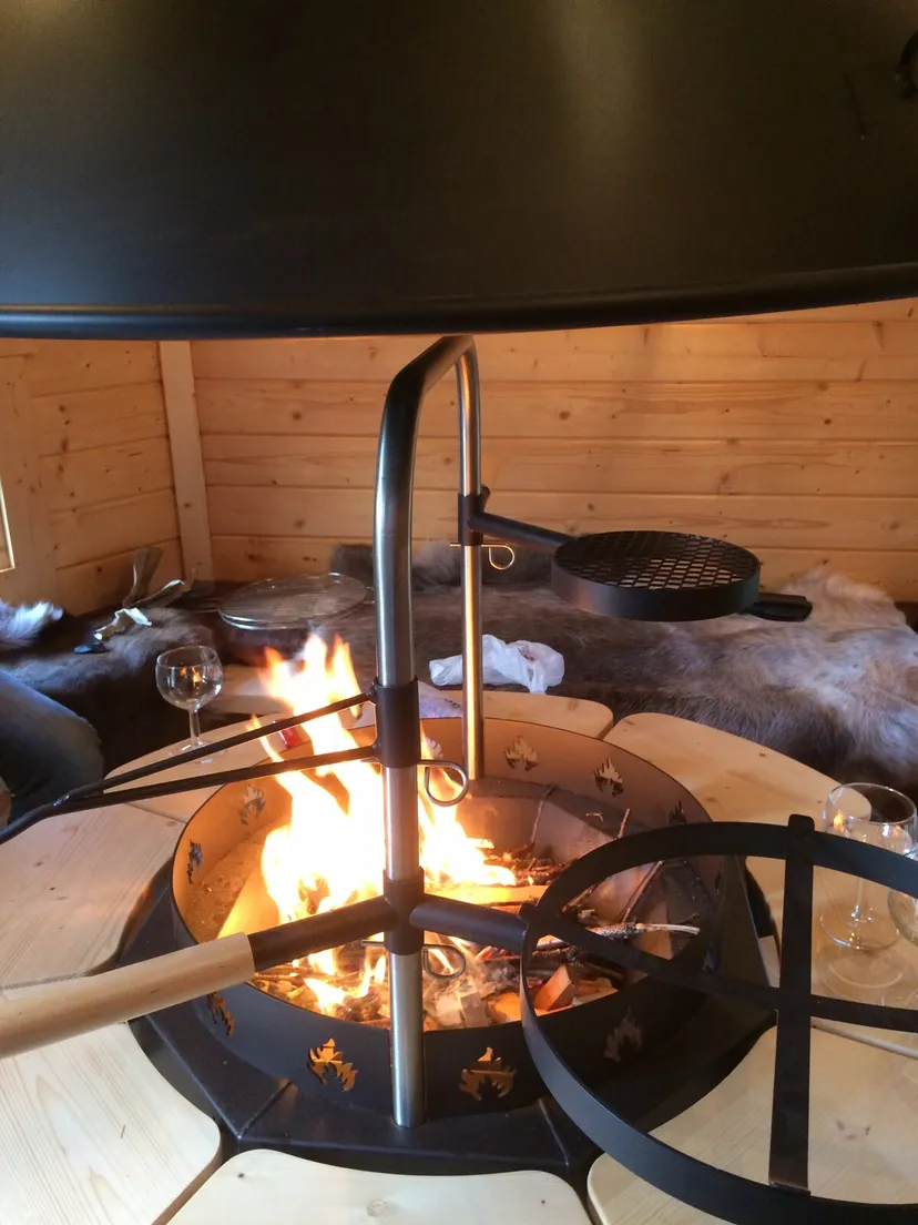 Chalet forestier avec piscine au bord de l'eau, proche de nancy