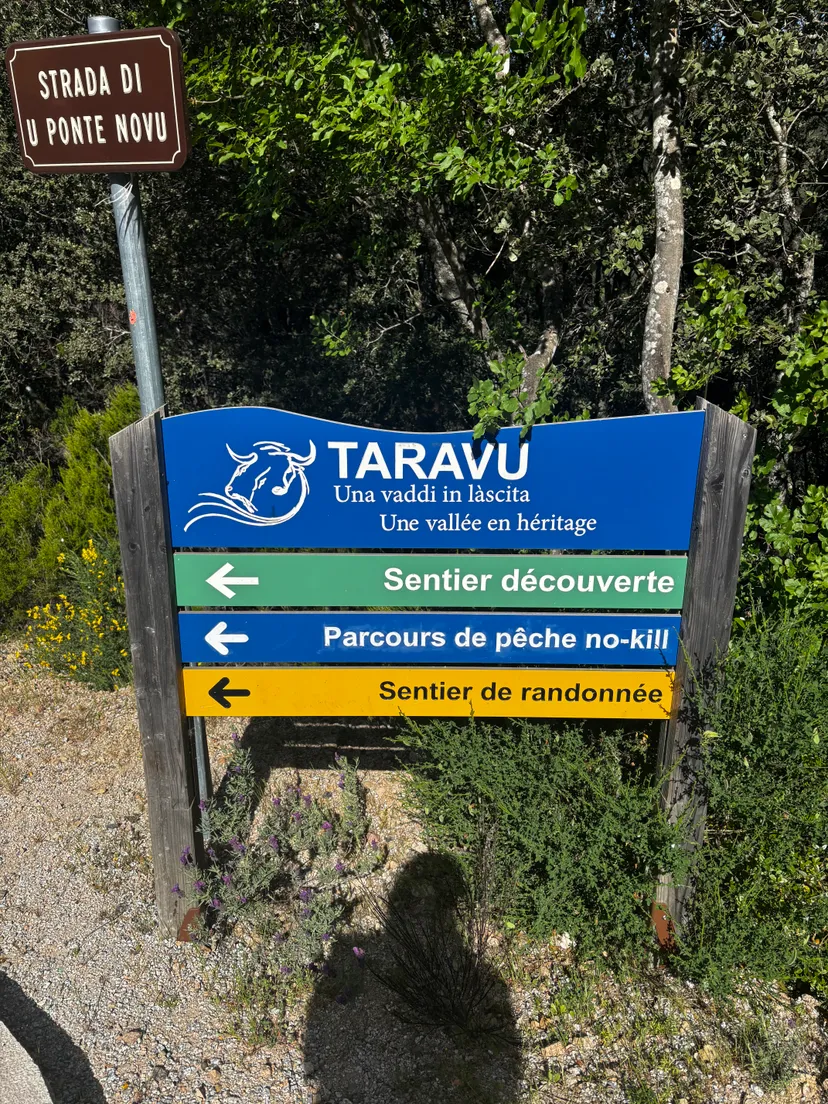 Gîte de pêche pour deux en corse-du-sud, rivière sauvage proche de ajaccio, chalet nature