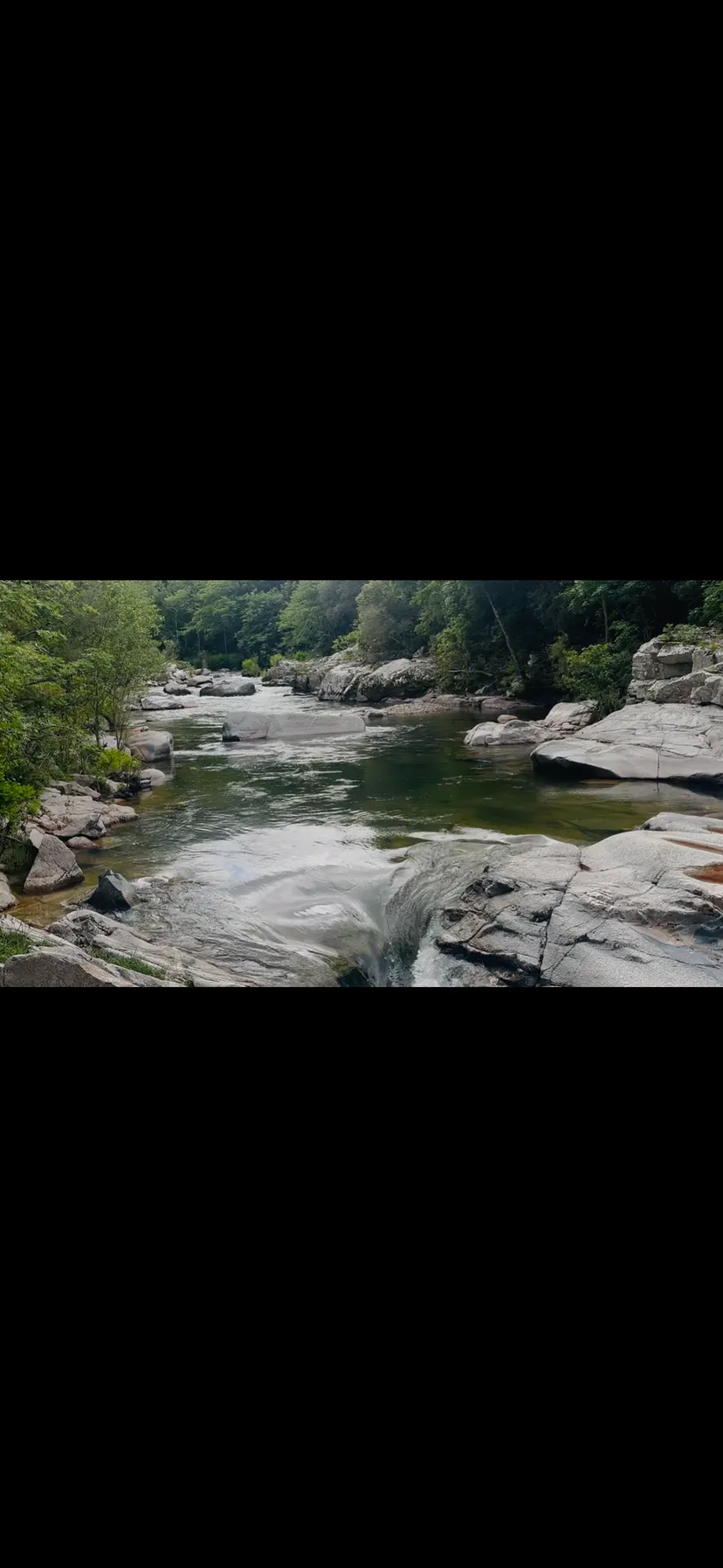 Gîte de pêche pour deux en corse-du-sud, rivière sauvage proche de ajaccio, chalet nature