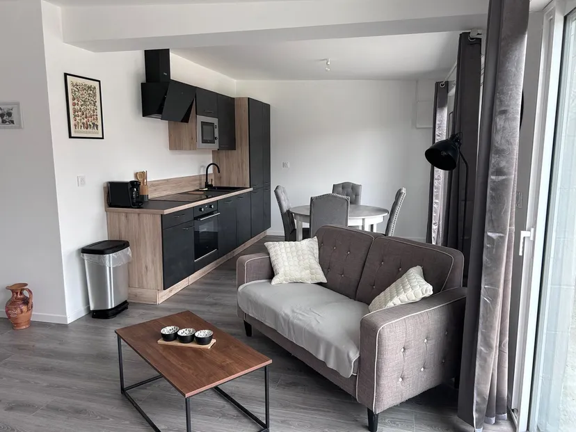 Gîte nature pour 4 personnes, proche d'Amiens, étang privé et rivière
