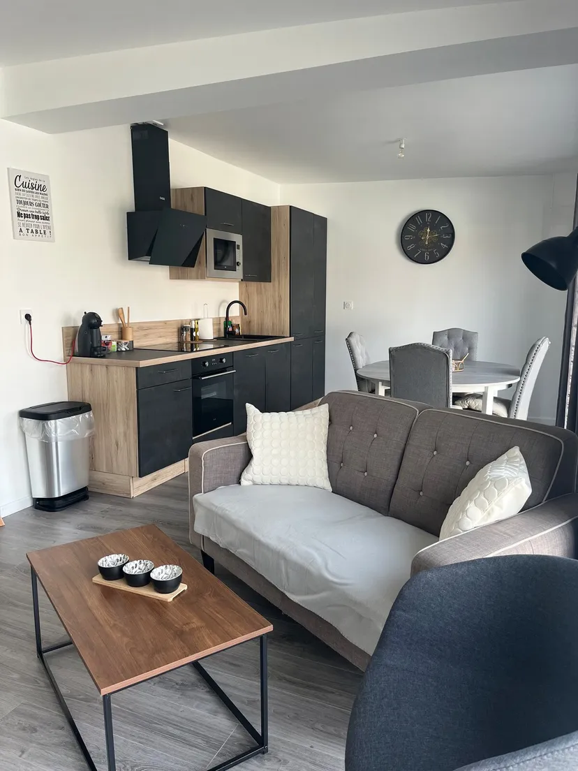 Gîte nature pour 4 personnes, proche d'Amiens, étang privé et rivière