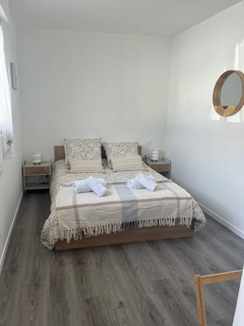 Gîte nature pour 4 personnes, proche d'Amiens, étang privé et rivière