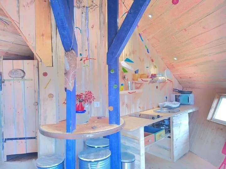 Tiny house atypique et 3 étangs de pêche, proche de saint-étienne, étangs de montagne