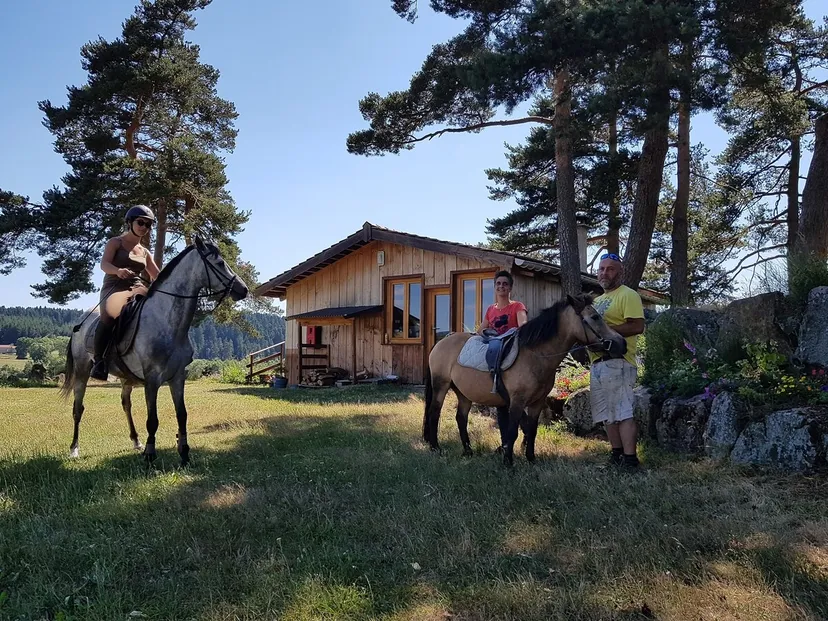 Chalet familial et 3 étangs de pêche, proche de saint-étienne, étangs de montagne