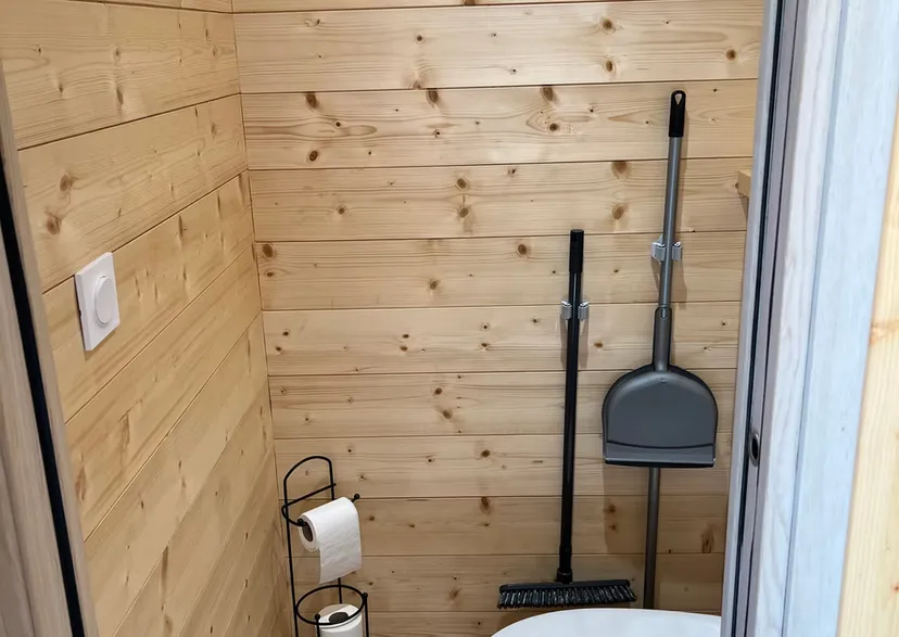 Séjour d'exception en écolodge flottant sur un lac cristallin de 3,5 ha, proche de Bourges