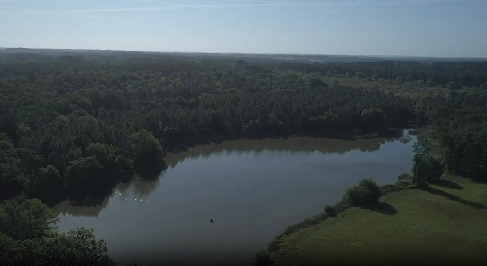 Grand domaine avec spa et accÚs à 6 étangs