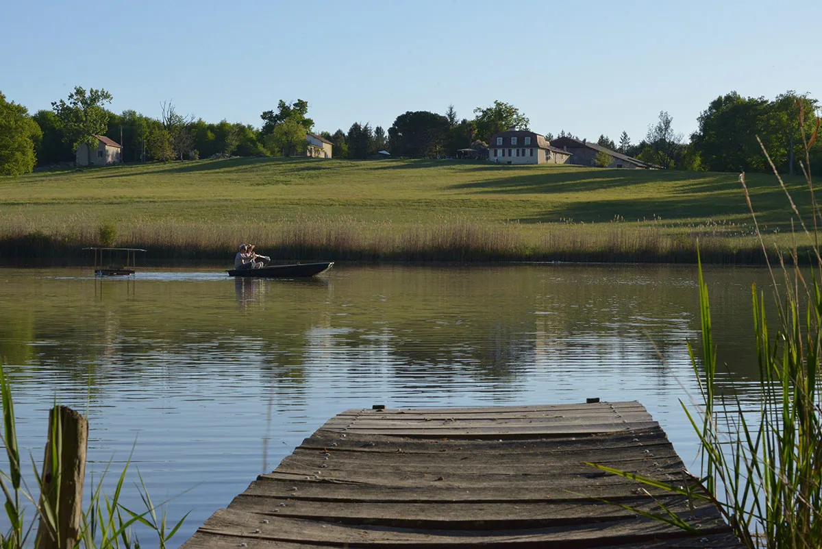Grand domaine avec spa et accÚs à 6 étangs