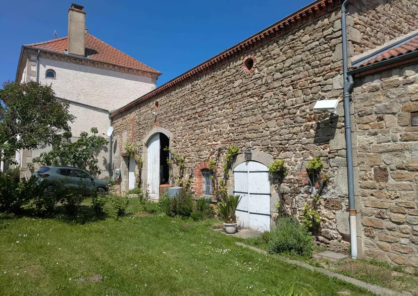 Chambre d'hôtes avec accès étang privatif à 30 min de Clermont-Ferrand