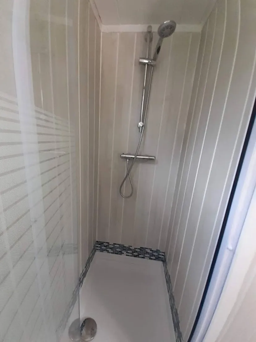 Tiny house 5 personnes avec étang en Haute-Saône