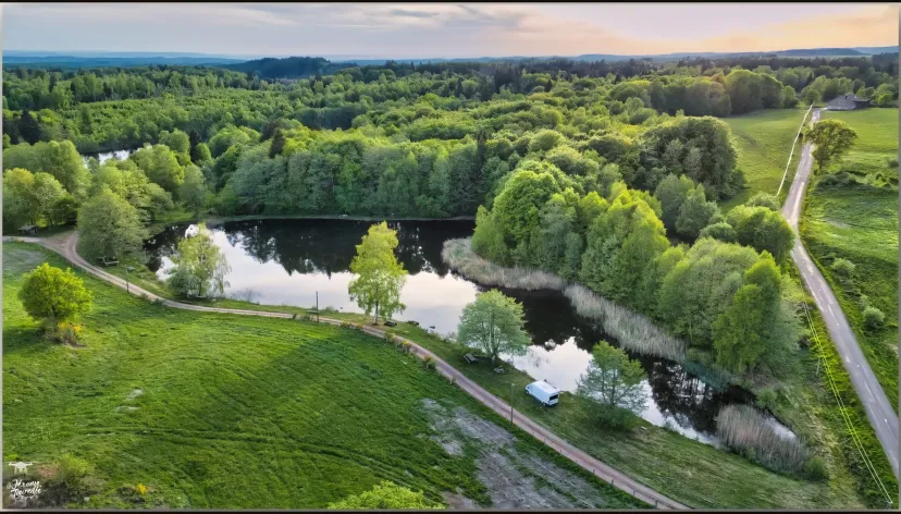 Tiny house 5 personnes avec étang en Haute-Saône