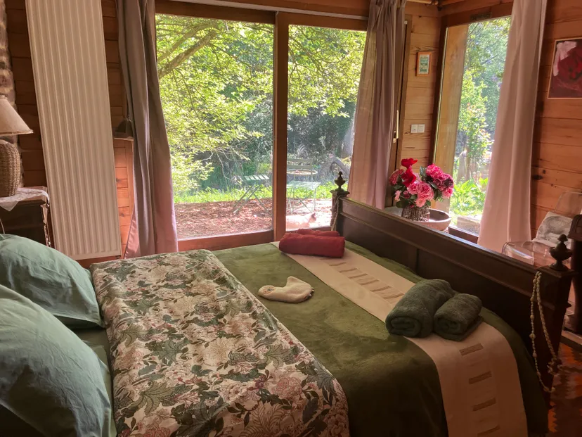 Bed and breakfast with private pond 2.47 ac in Broceliande – Brittany