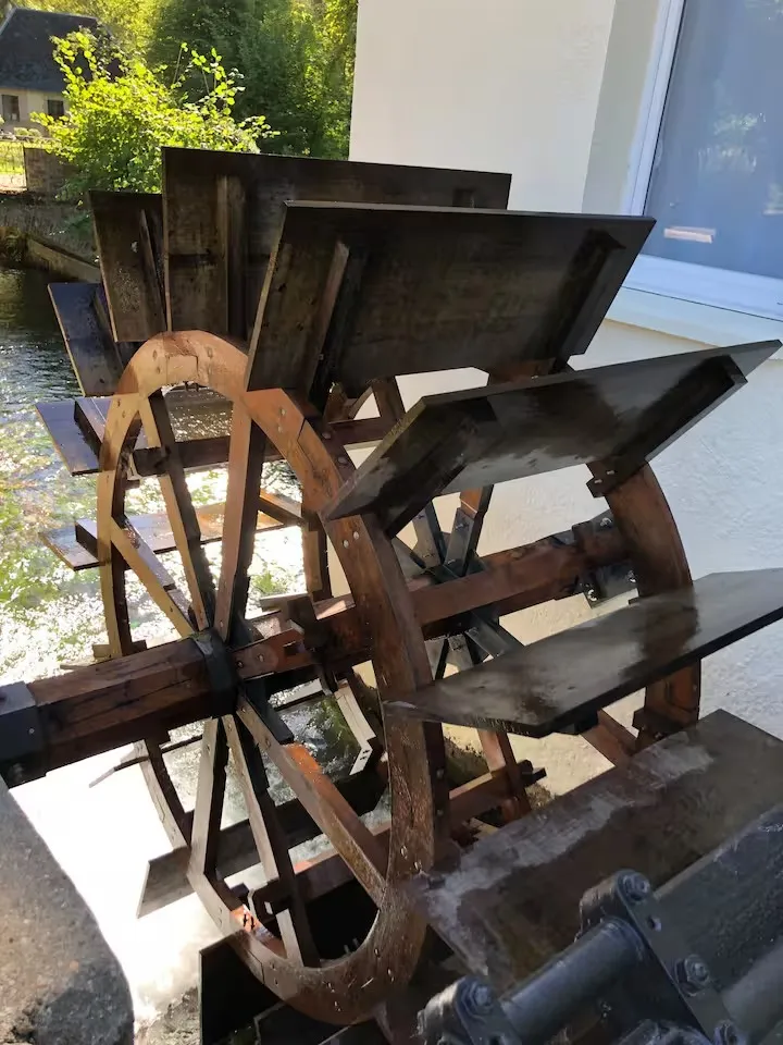 A relaxing stay in a mill with feet in the water