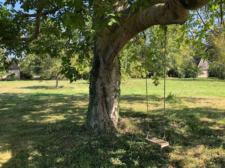 Maisonnette normande à l’orée de la rivière