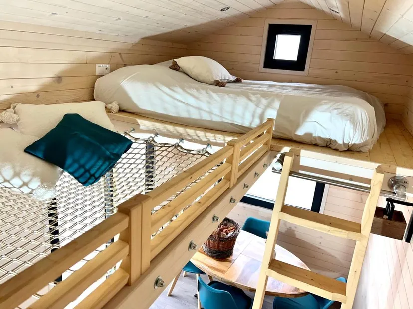 Tiny house au bord d'un étang de 5ha