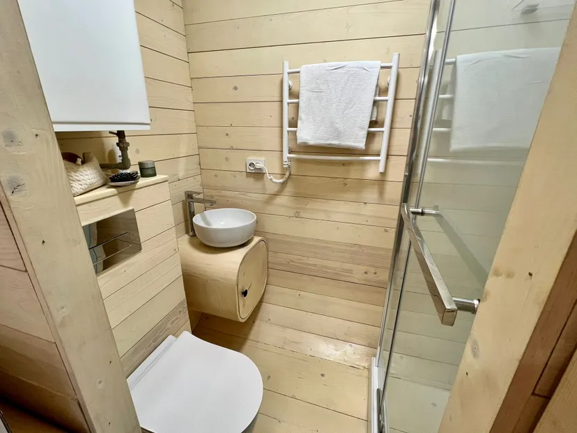 Ecolodge au bord d’un étang de 5ha