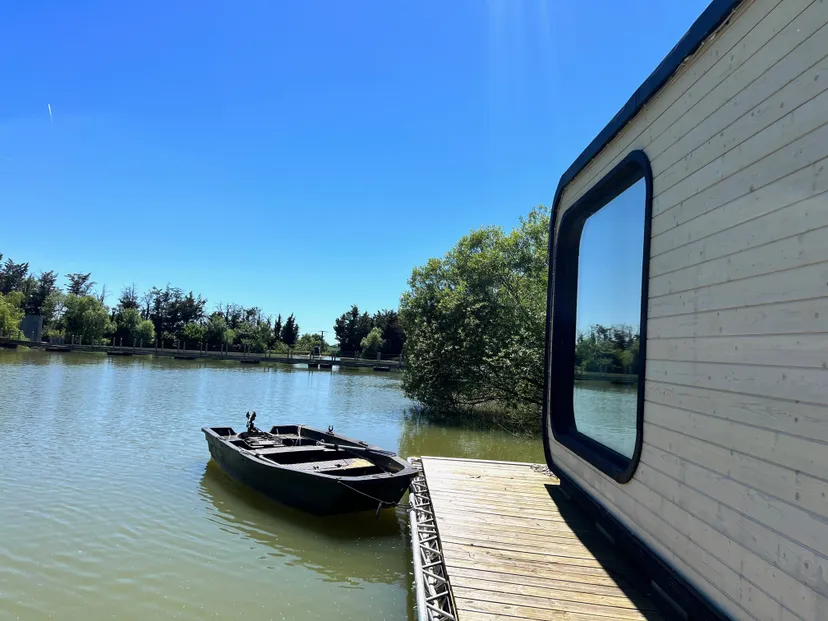 Ecolodge au bord d’un étang de 5ha