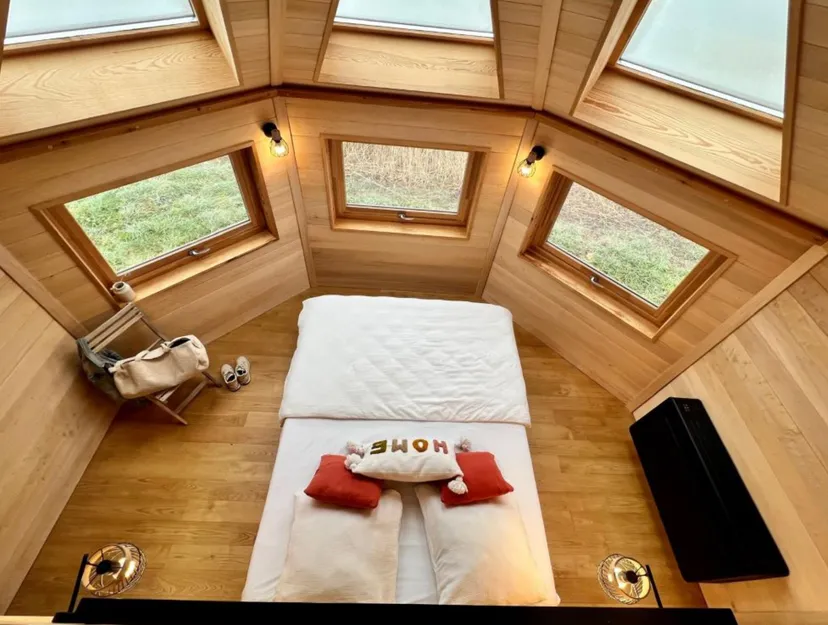 Cocon confort pour 4 personnes au bord d'un étang de 5ha