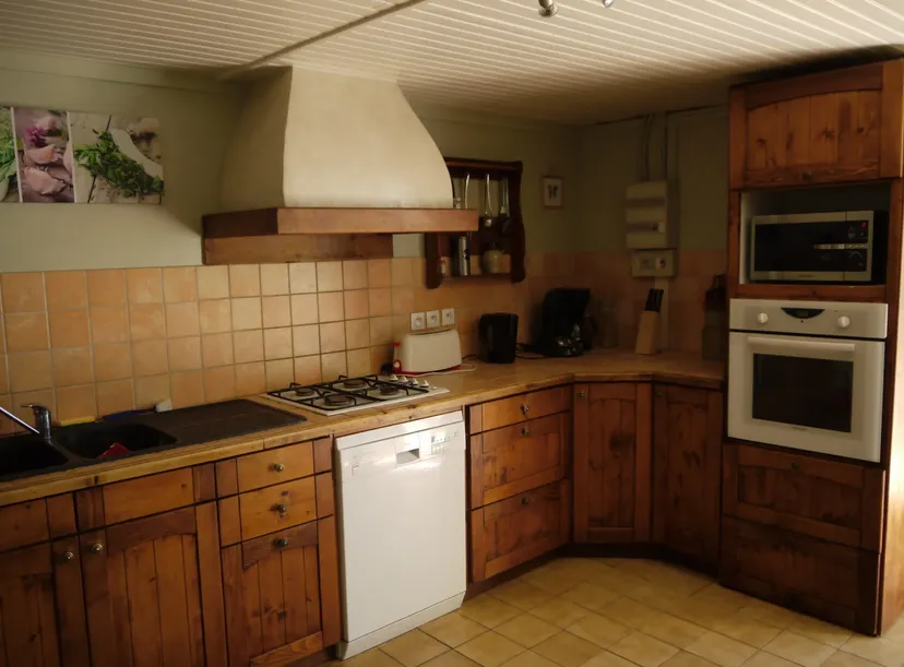 Grand chalet avec accès à un étang privé