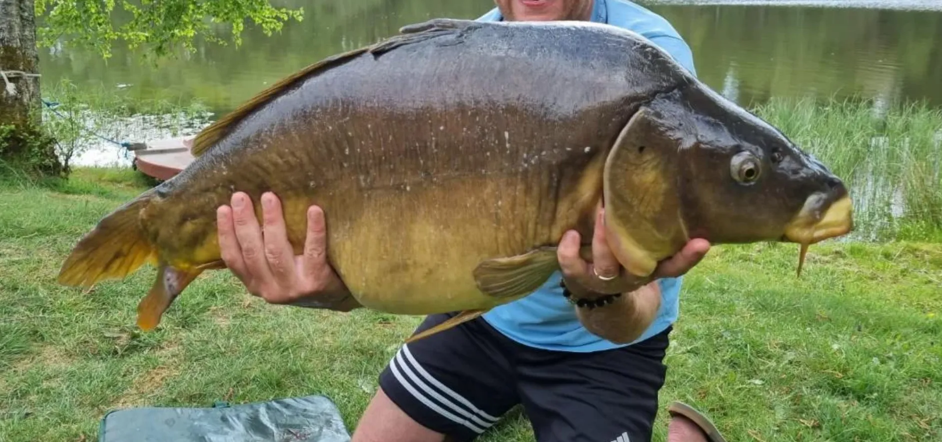 Mobile-home 6 personnes avec accès à un étang