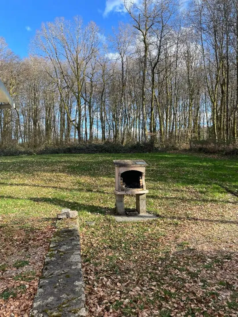 Charmante maison en bordure d'un lac de 366 ha