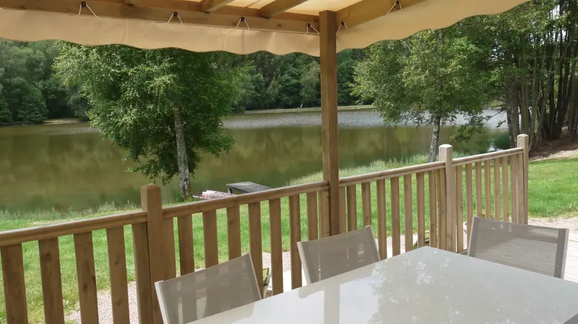Mobile-home 6 personnes avec accès à un étang