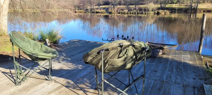 Fishing cabin with access to a private pond post 2