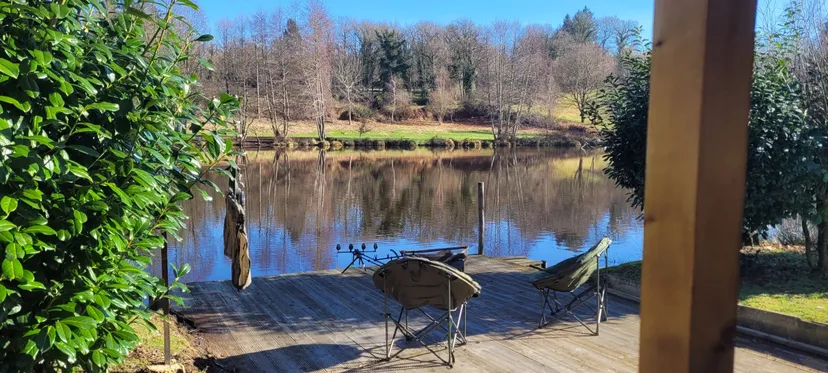 Fishing cabin with access to a private pond post 2