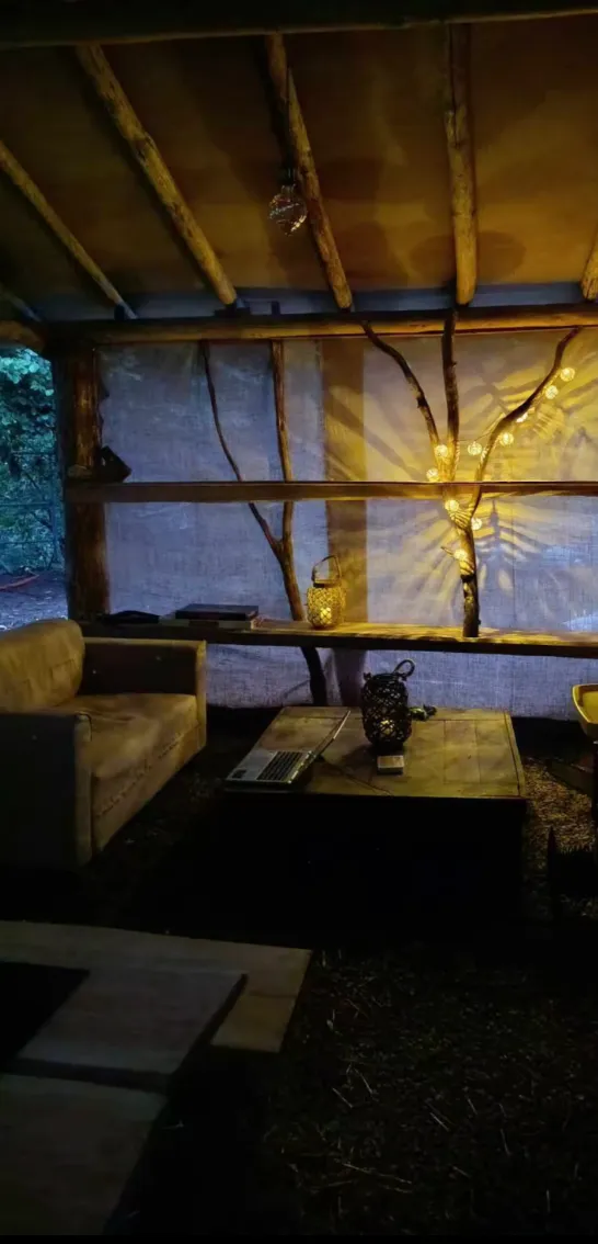 Refuge paisible avec accès privé à la rivière et un petit étang