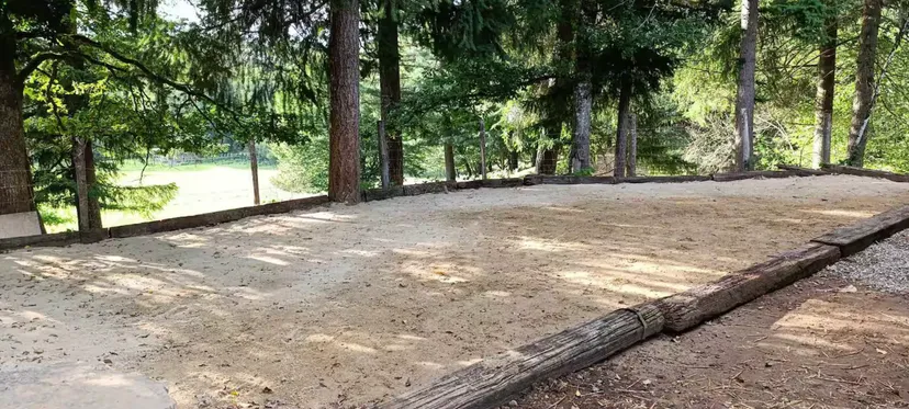 Refuge paisible avec accès privé à la rivière et un petit étang