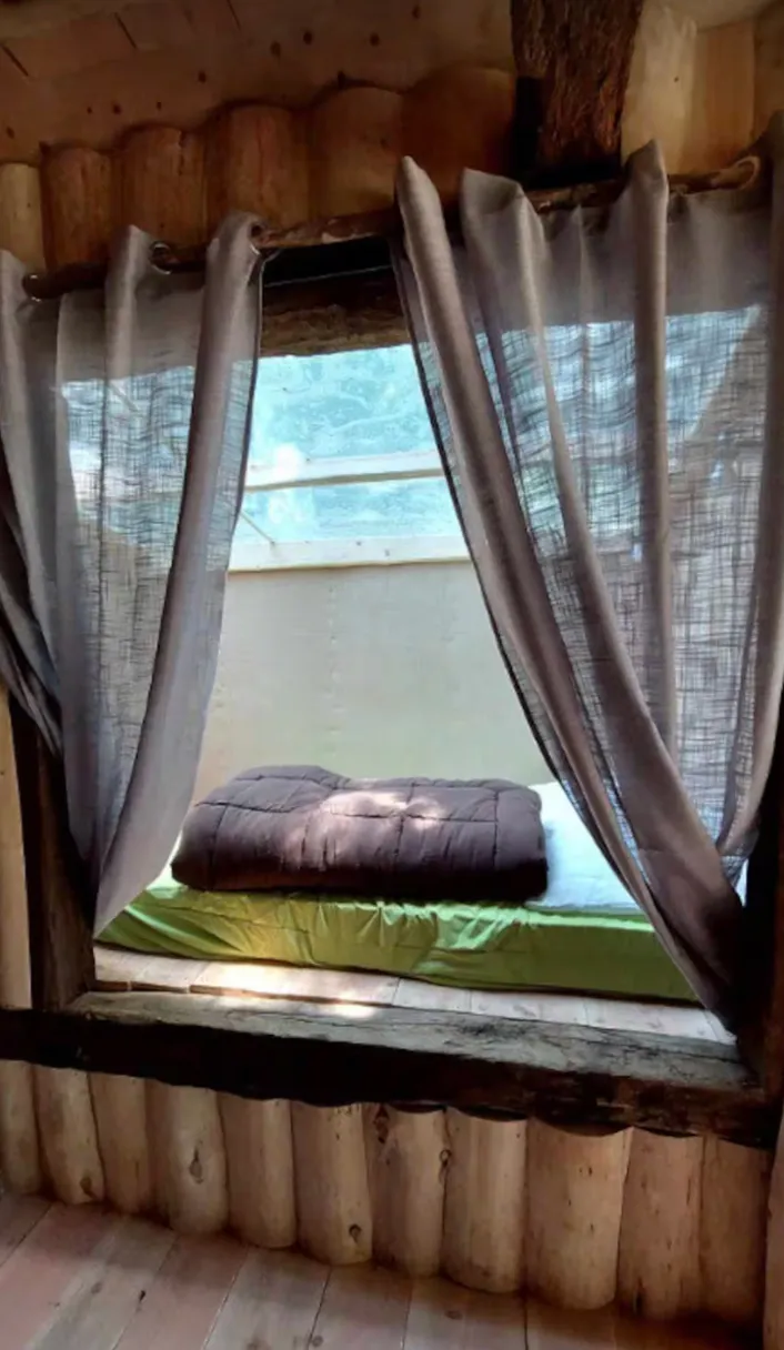 Refuge paisible avec accès privé à la rivière et un petit étang