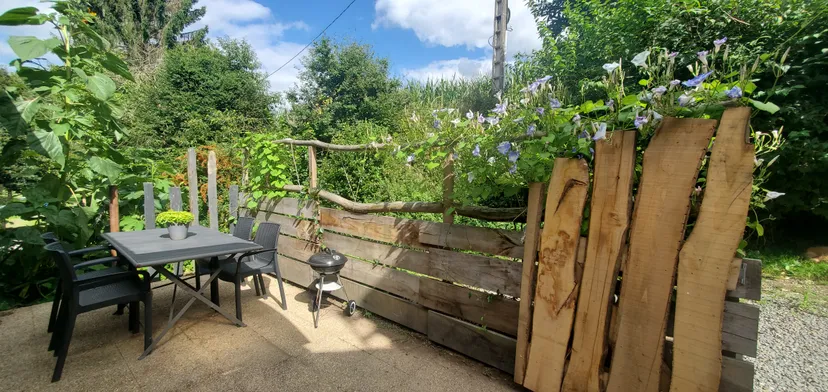 Loft sur une propriété privé avec son étang de pêche
