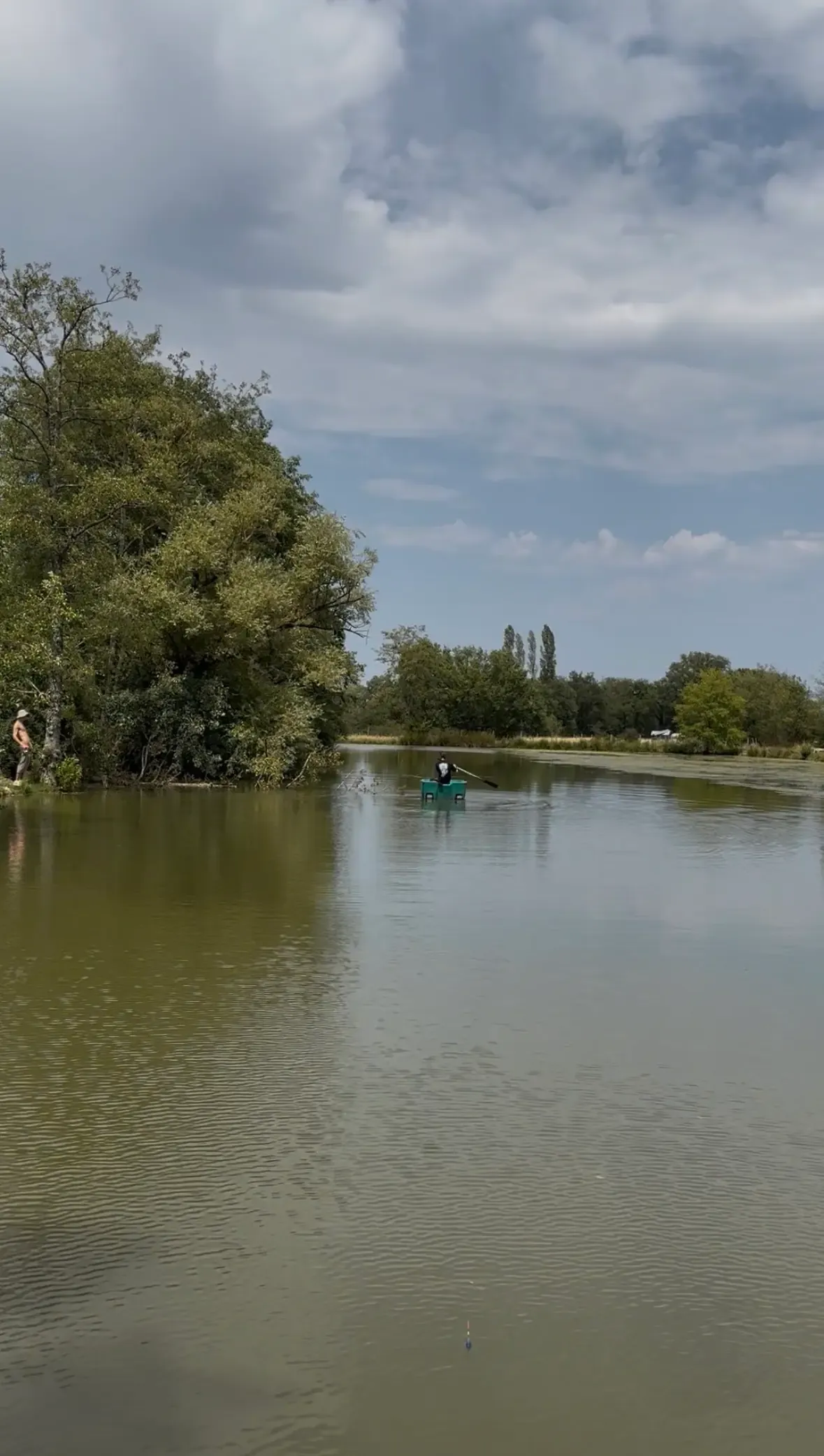 Cabane insolite avec plan d’eau au cœur de la Dombes