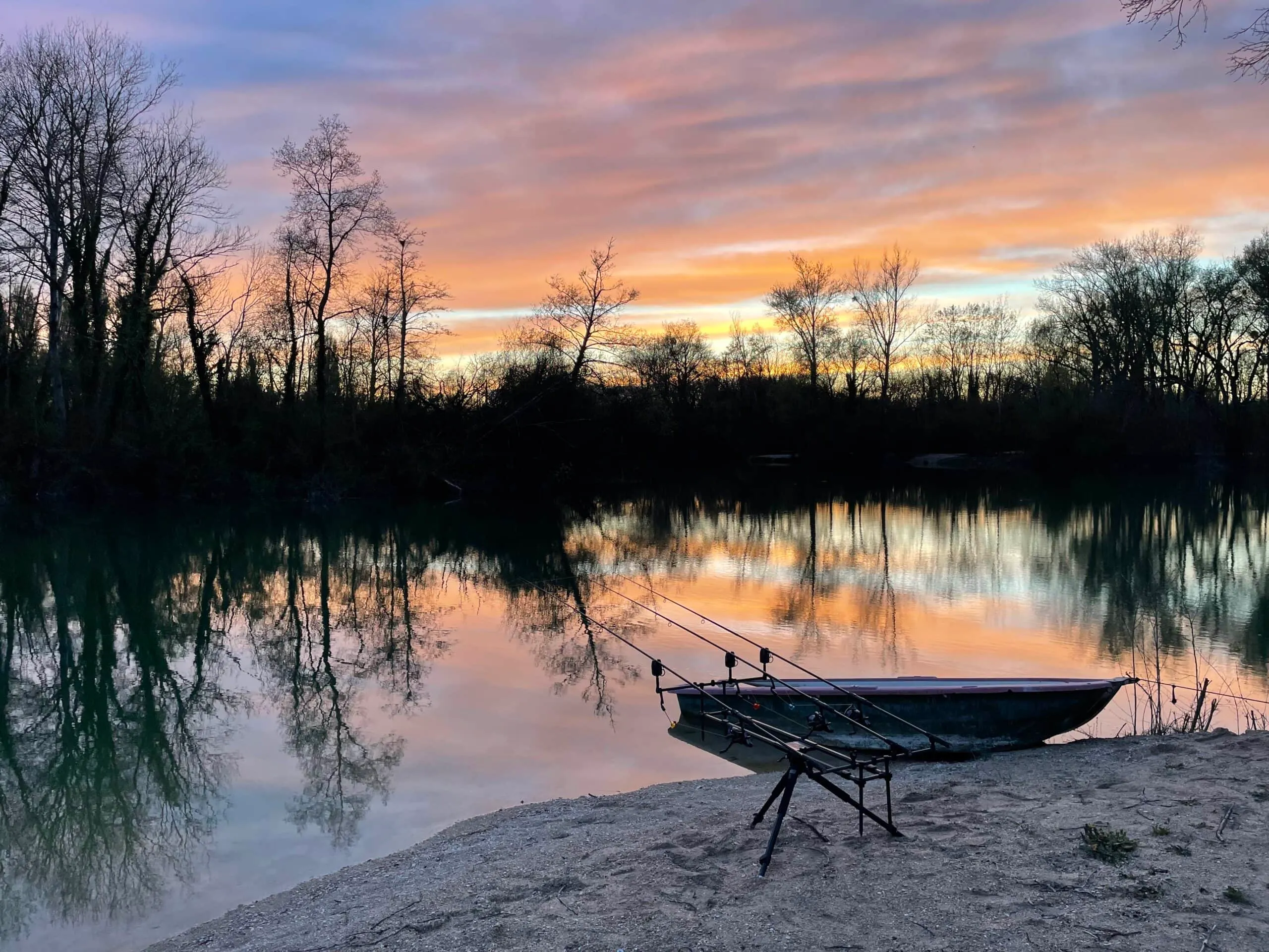 Gravière de 3 ha pour pêcher ou passer un moment dans la nature