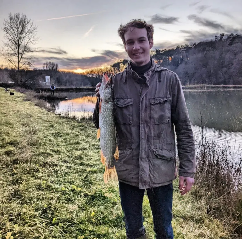 Étang privé en Dordogne