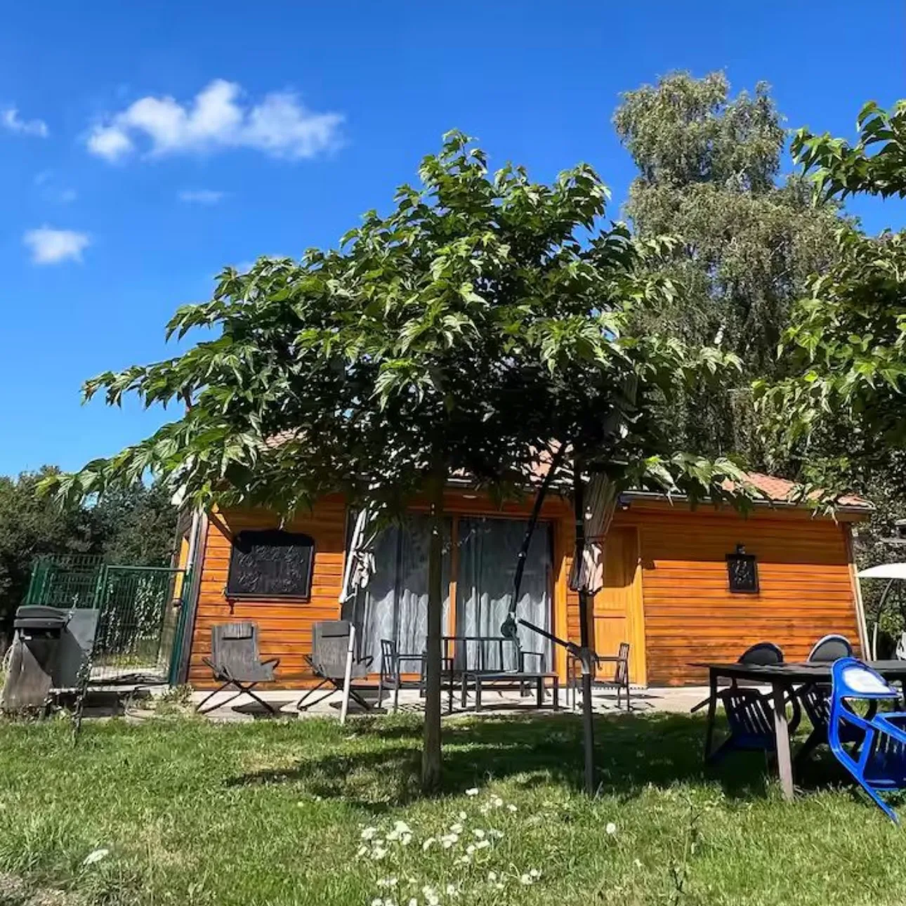 Chalet en bord d’étang privé