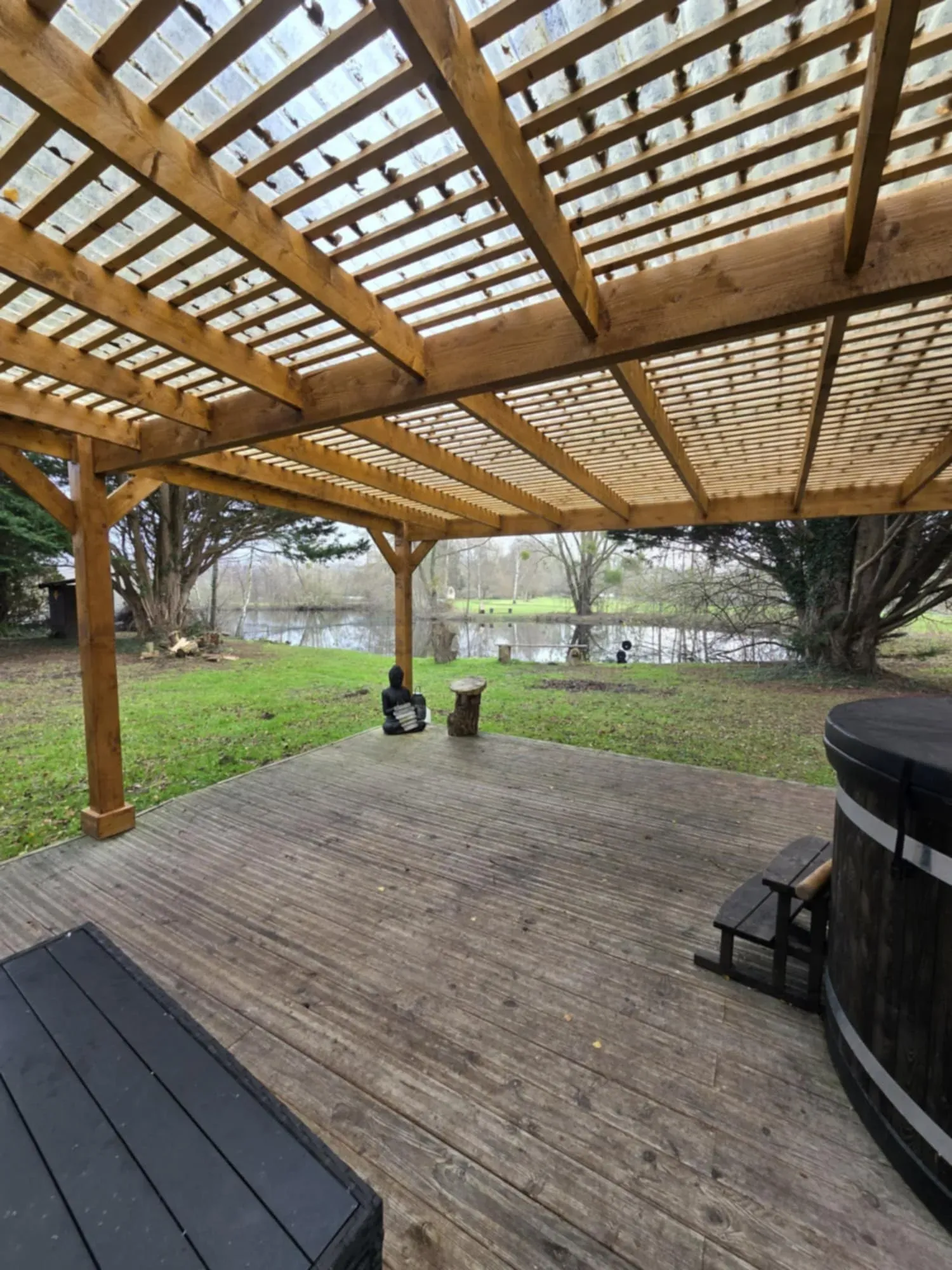 Chalet en région Hauts-de-France – 2 pers – En bord d’étang pour une pêche à la carpe d'exception