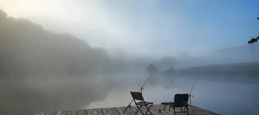 Fishing cabin 1 by a private pond of 9.88 ac in Franche-Comté