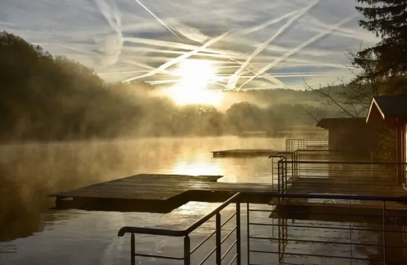 Fishing cabin 1 by a private pond of 9.88 ac in Franche-Comté