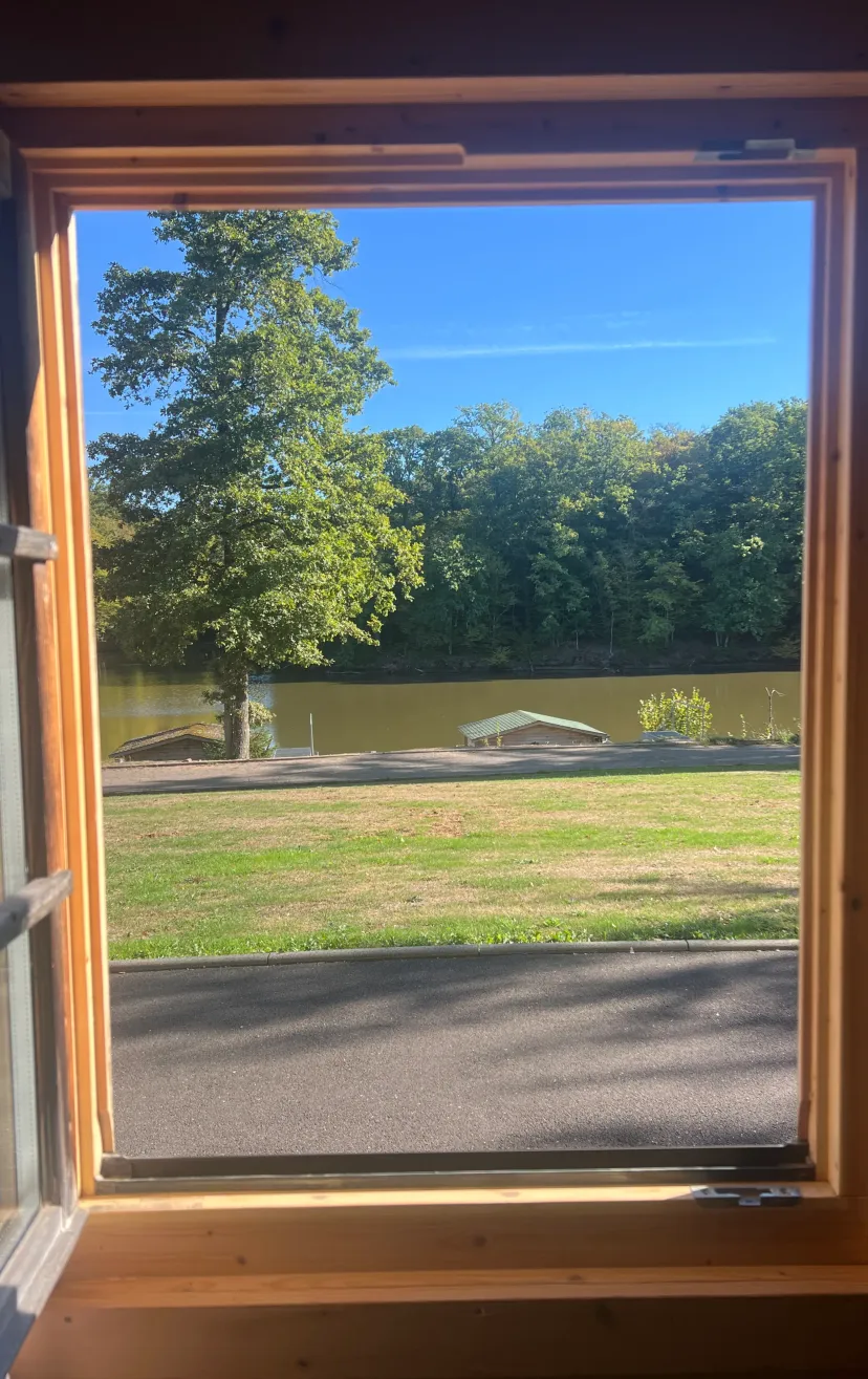 Chalet by a private pond of 9.88 ac in Haute-Saône