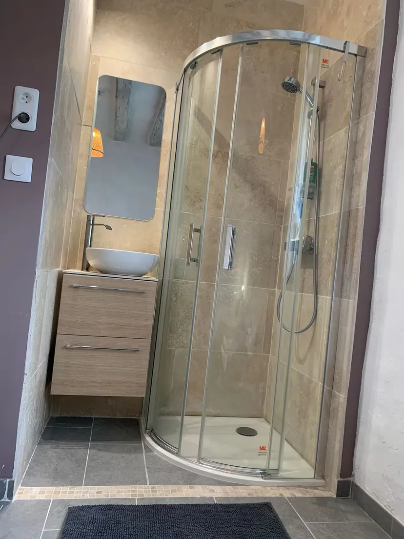 Maison de charme avec étang privé à 500 m