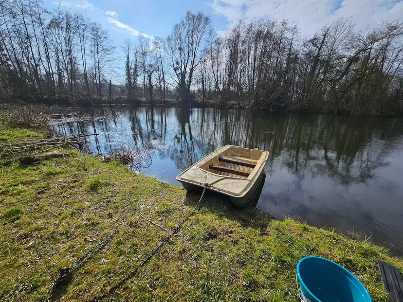 Étangs privés au cœur de la Vallée du Loir