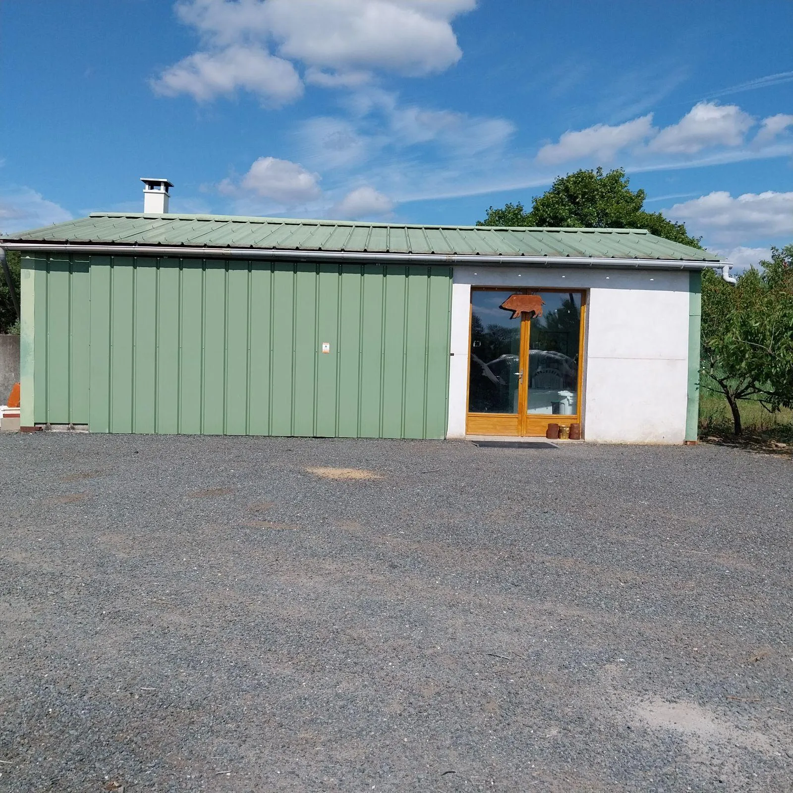 Étang de 4 ha situé en Sologne avec grande maison de chasse de 70 m2