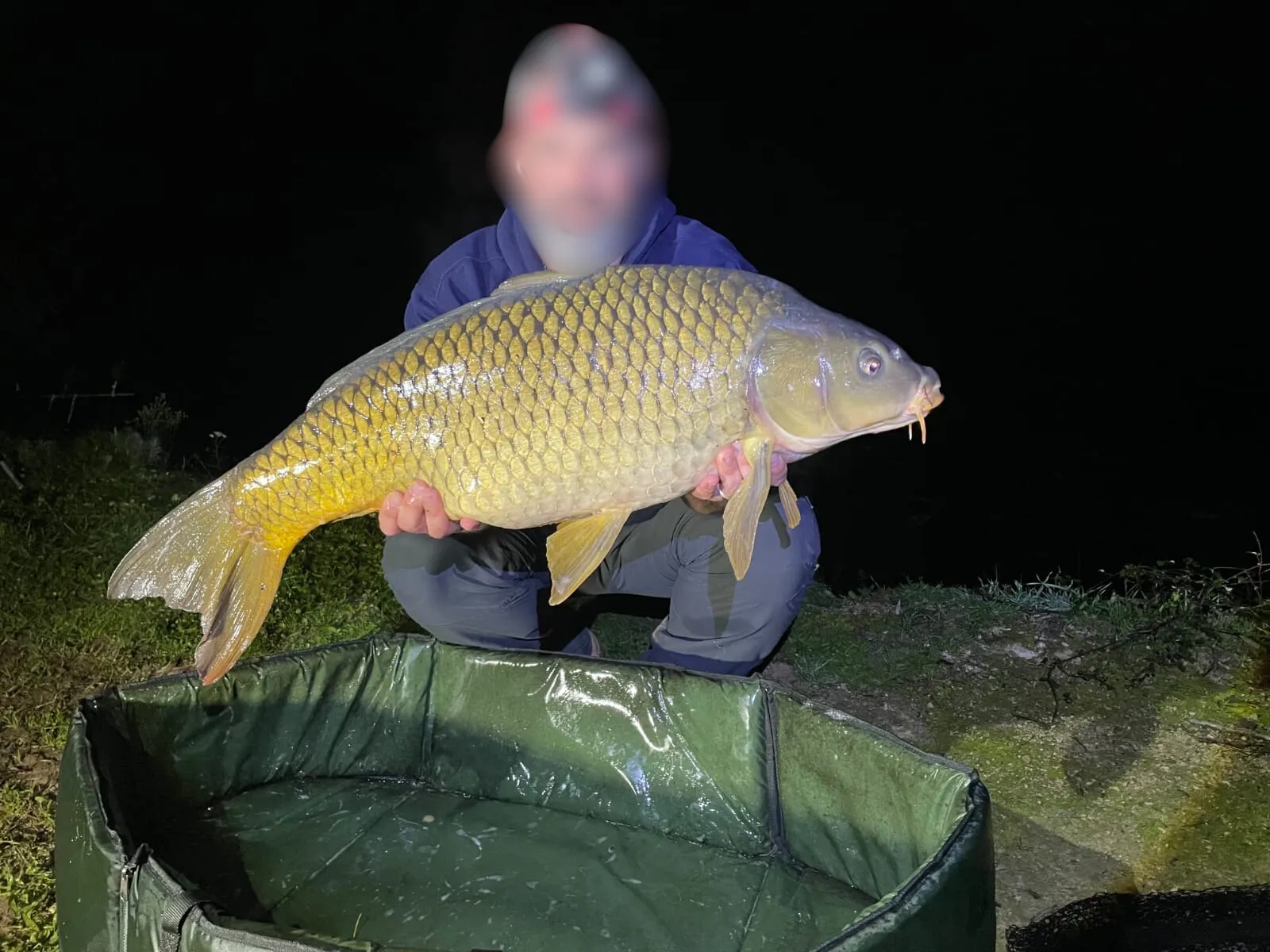 Mobile home all comfort at the edge of a large private pond
