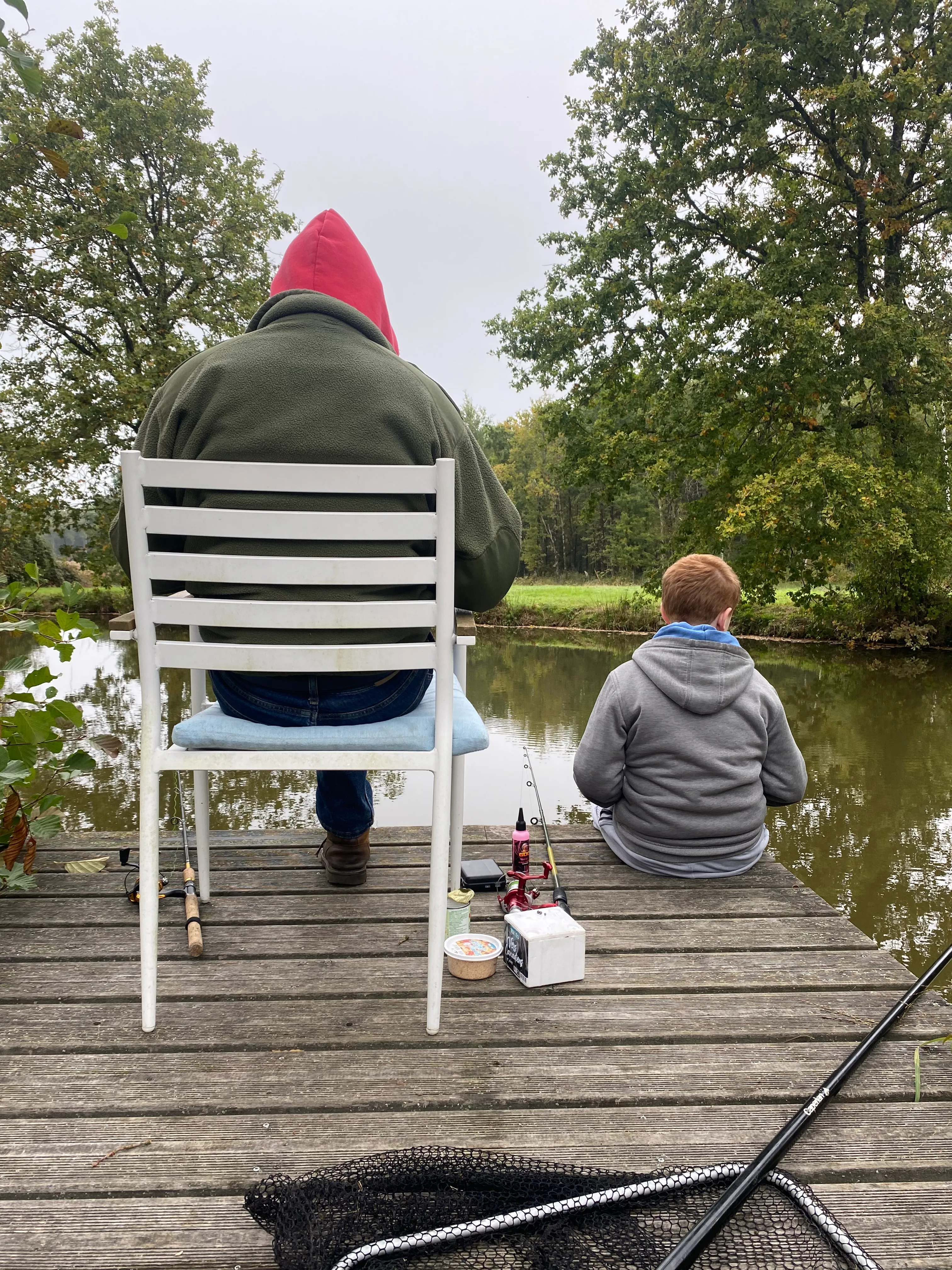 Chalet en bois au bord de trois étangs en Sologne - APMD