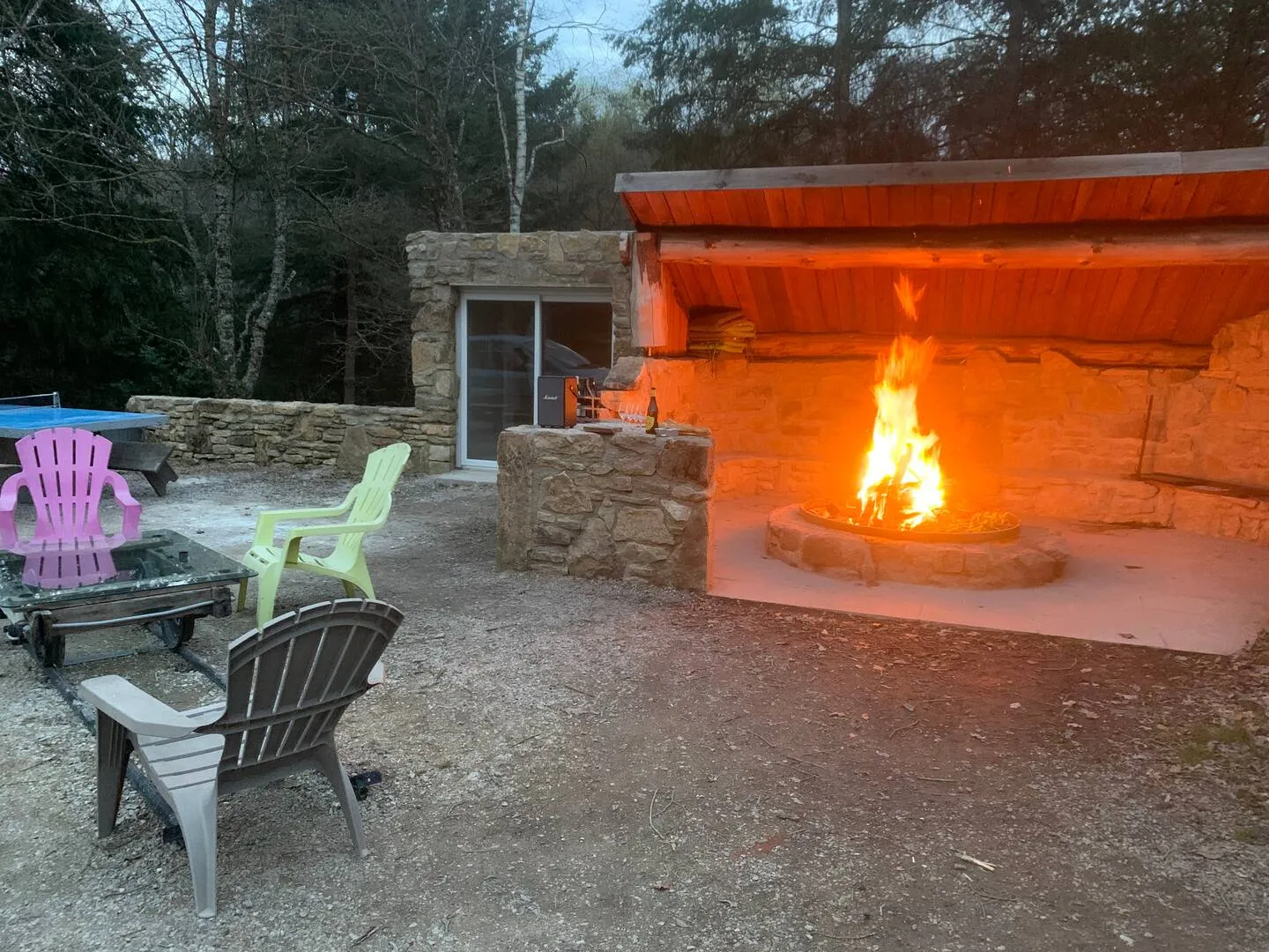 Chalet 12 personnes sur un étang pour la pêche