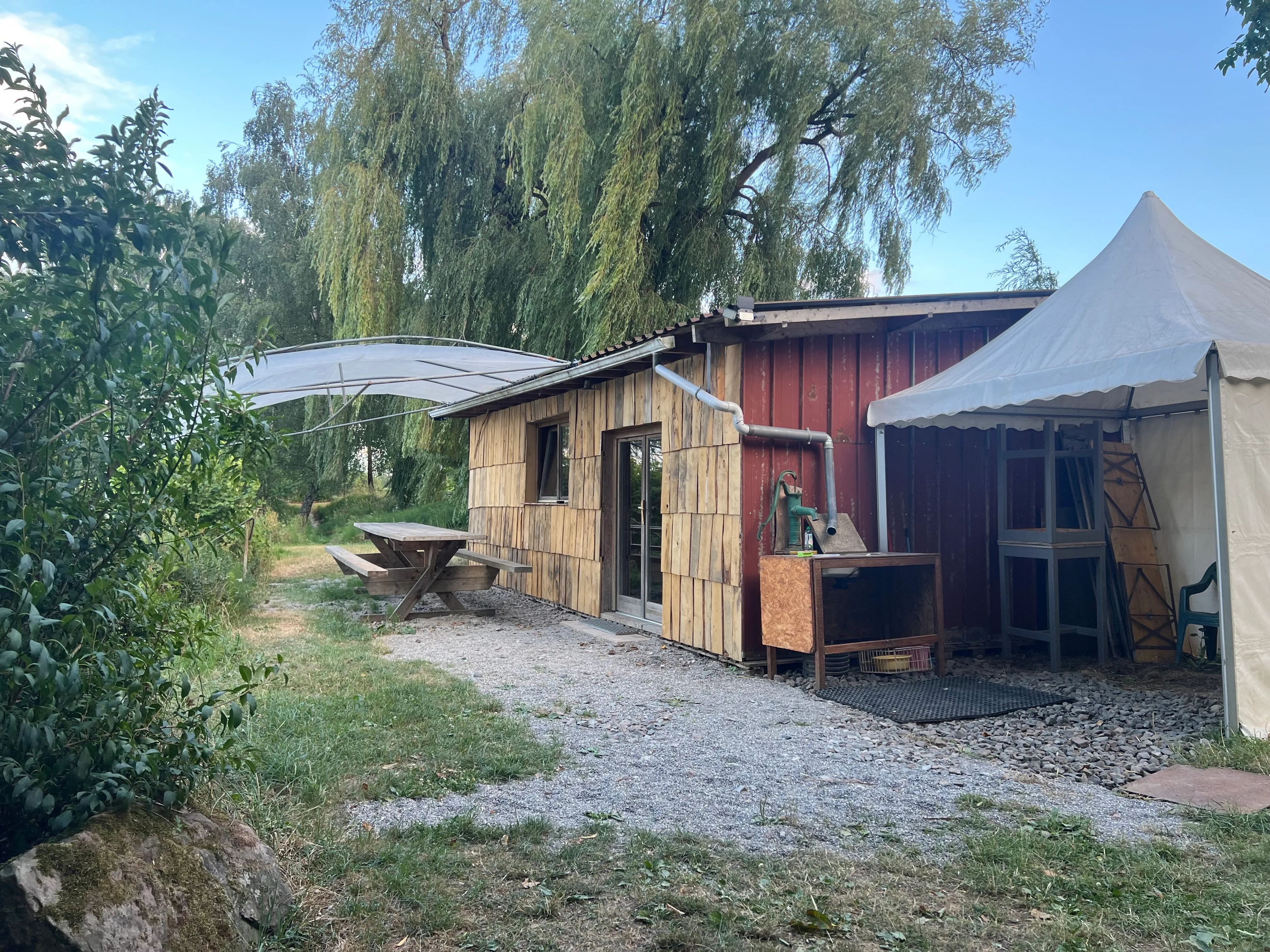 Etang carpodrome avec chalet en Alsace